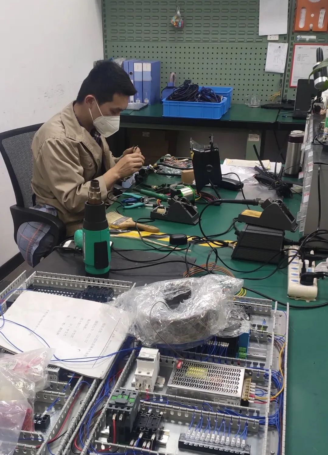 复工复产有序推进 多措并举保质保供_电液伺服新闻万能试验机_复合质料力学性能测试仪_疲劳试验机制造商_伟易博